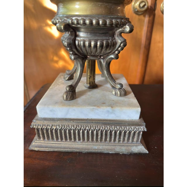 Metal 1950s Hollywood Regency Style Table Lamp For Sale - Image 7 of 12