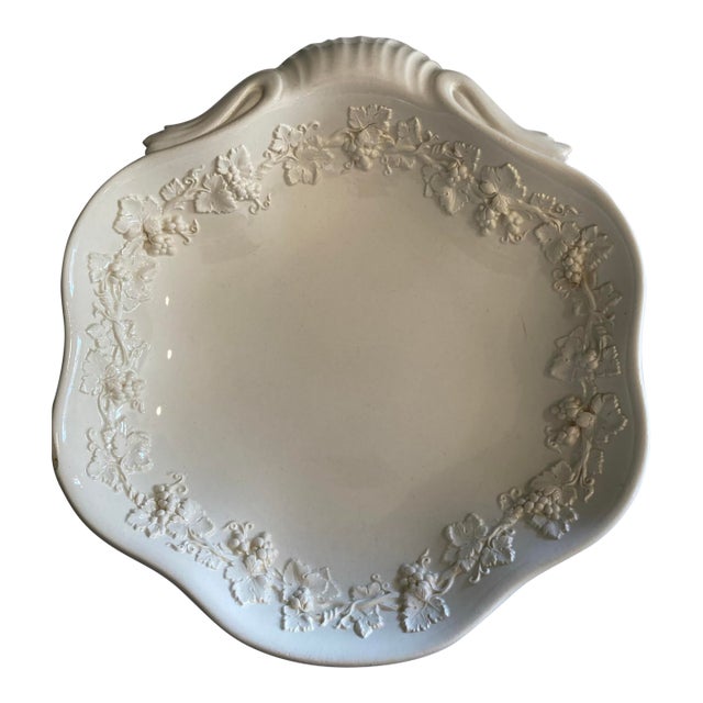Late 20th Century Wedgwood Queensware Embossed Creamware Bowl With Grapevine Motif For Sale