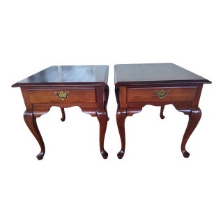 Late 20th Century Broyhill Lenoir House Queen Anne Style Cherry Side Tables - a Pair For Sale