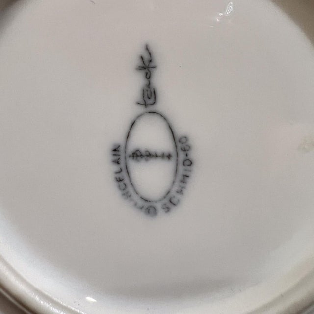 1960s Lagardo Tackett Schmid Porcelain Two White Saucers For Sale In San Diego - Image 6 of 6
