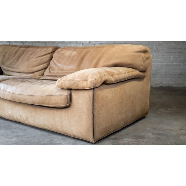 Roche Bobois for Tre Erre S.p.A. Buffalo Camel Leather Sofa For Sale - Image 9 of 15