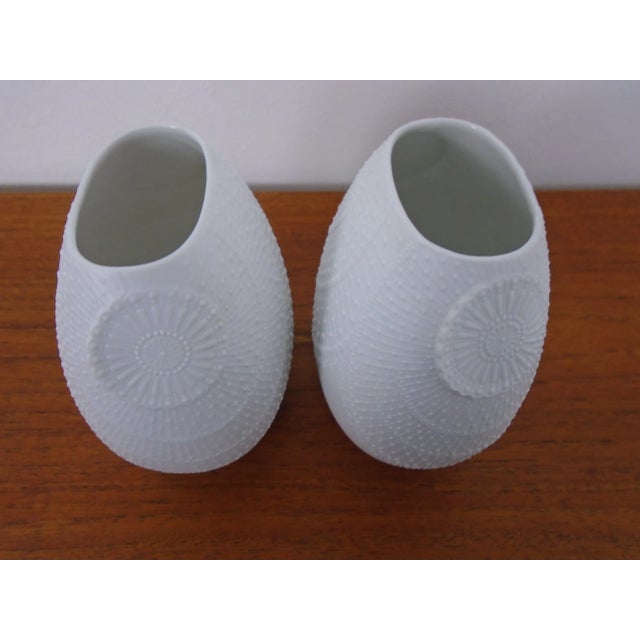 Mid-Century Op Art Vases by M.frey for Kaiser, Germany, 1960s, Set of 2 For Sale - Image 9 of 14