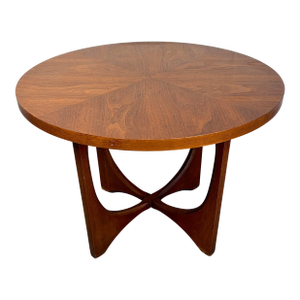 Brutalist Mid-Century Round Walnut Side Table Attributed to Broyhill Brasilia