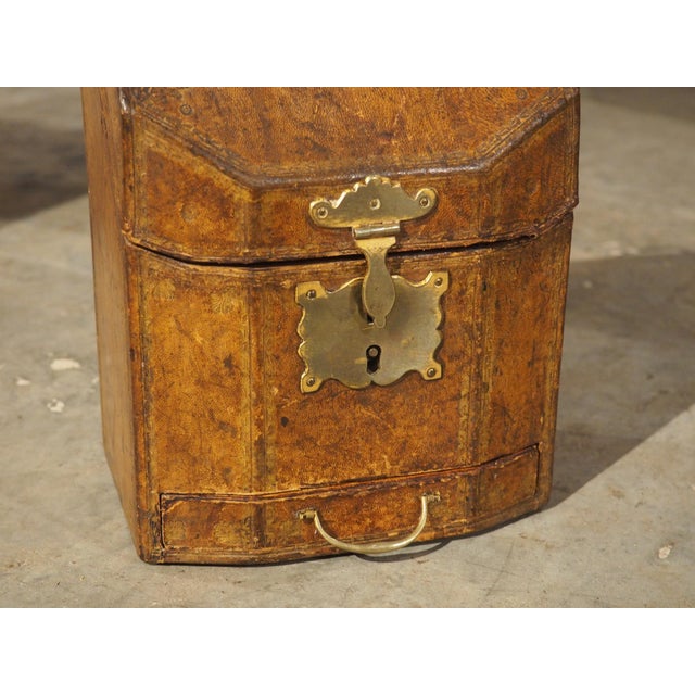 18th Century French Embossed Leather Letter Box, “Coffret a Courrier” For Sale In Dallas - Image 6 of 17