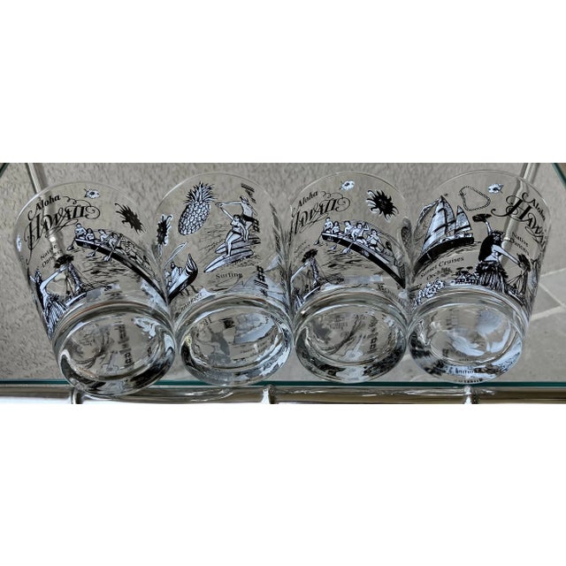 Federal Glass Circa 1980 “Aloha Hawaii”-Themed Lowball Glasses Attributed to Federal Glass – Set of 4 For Sale - Image 4 of 18