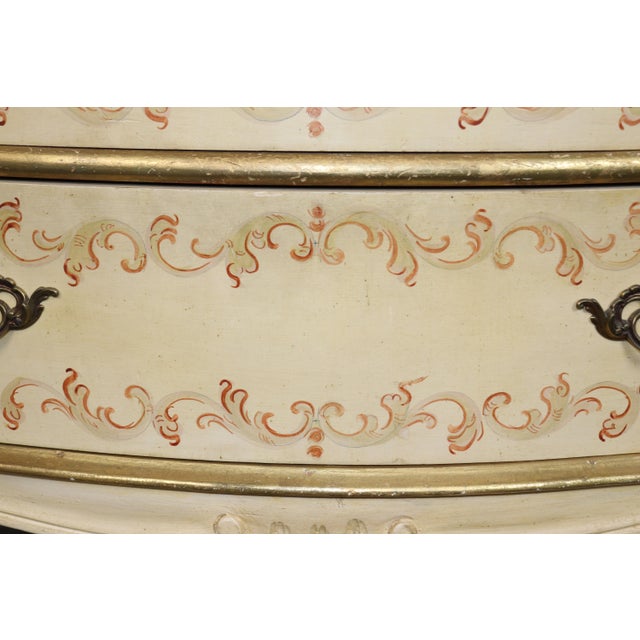 Vintage Italian Venetian Style Creme Painted Decorated and Gilt Commode C. 1950s For Sale - Image 10 of 14