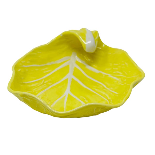 Secla Mid 20th Century Secla Portugal Yellow Cabbageware Leaf Dish | Rare Model P2518 | Hollywood Regency Majolica For Sale - Image 4 of 13
