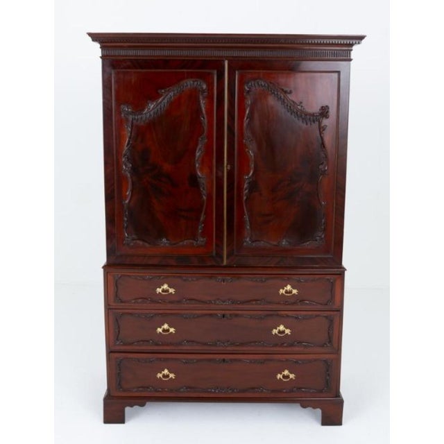 Chippendale Linen Press in Mahogany, 1860s For Sale - Image 9 of 11