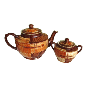 1930s Fabrica De Louca De Sacavem of Portugal Large Teapot and Lidded Sugar Bowl