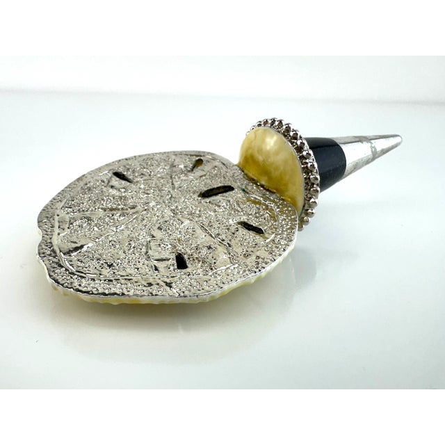 1980s Vintage Coastal Sand Dollar Bottle Stopper With Rhinestone Inlay For Sale - Image 5 of 7