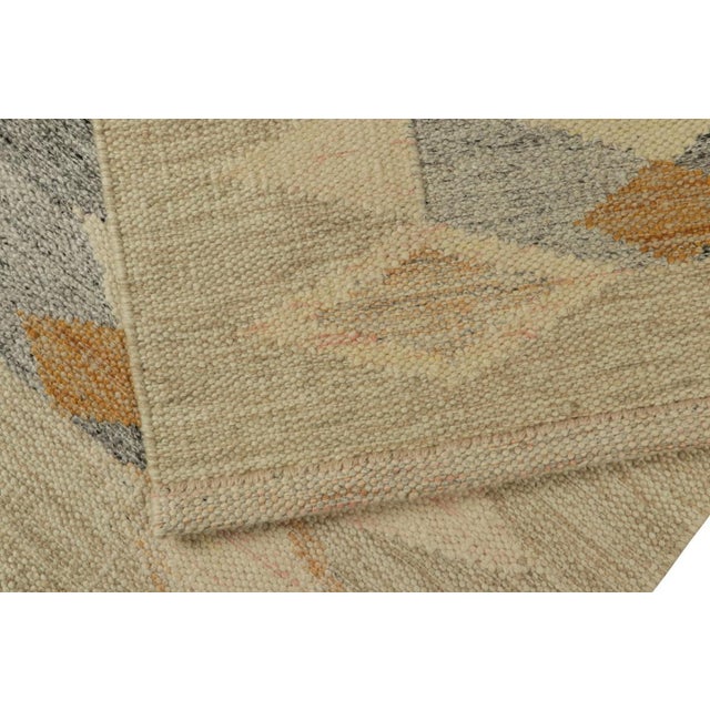Beige Rug & Kilim’s Scandinavian Style Rug in Beige and Gray, With Geometric Patterns For Sale - Image 8 of 8