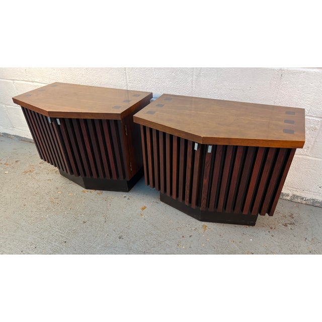 Lane Furniture Lane "Tower Suite" Mid-Century Modern Nightstands, Pair For Sale - Image 4 of 17