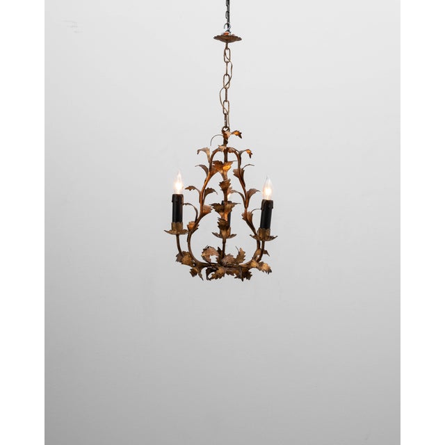 20th Century Italian Gilt Metal Tole Chandelier with Leaf Motif For Sale - Image 14 of 18