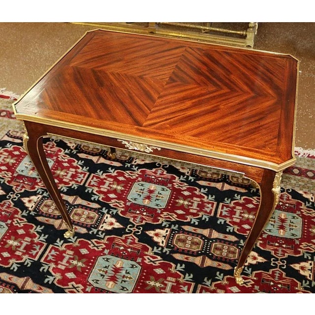 1920s 1920s French Louis XV Bronze Mounted Kingwood & Mahogany Writing Table For Sale - Image 5 of 12