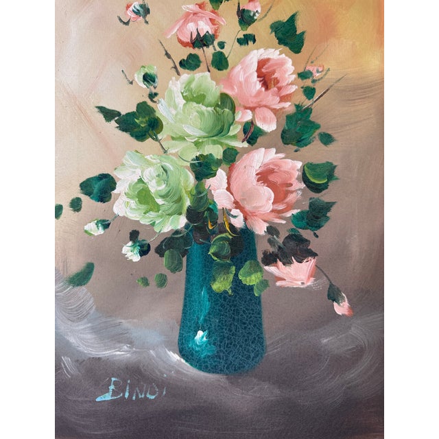 1970s 1970s Vintage Floral Still Life - Green & Pink Roses in Vase Oil on Canvas Painting by Bindi For Sale - Image 5 of 10