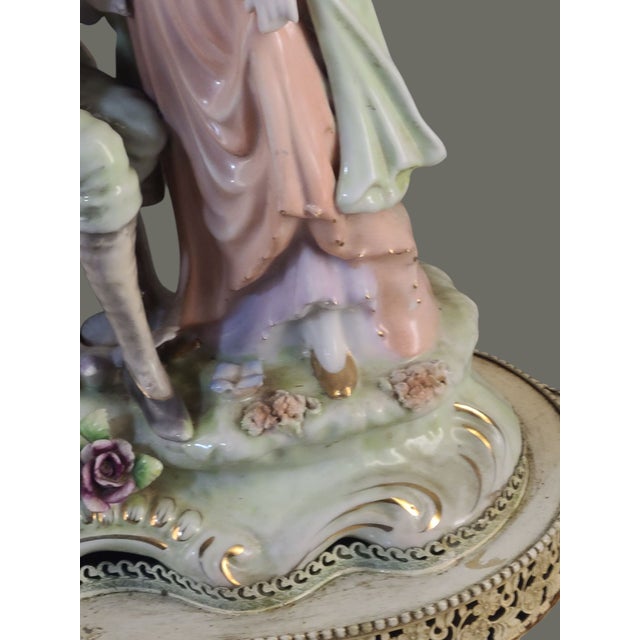 Early 20th Century Antique Figural Romantic Couple Statue Porcelain Boudoir Table Lamp For Sale - Image 5 of 12