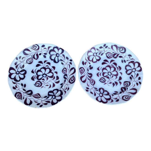 A Antique Pair of Ironstone Flow Mulberry Gaudy Brushstroke Plates, Circa 1850 For Sale