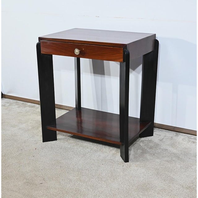 Small Art Deco Table, 1930s, in Very Good conditions. Designed 1920 to 1949