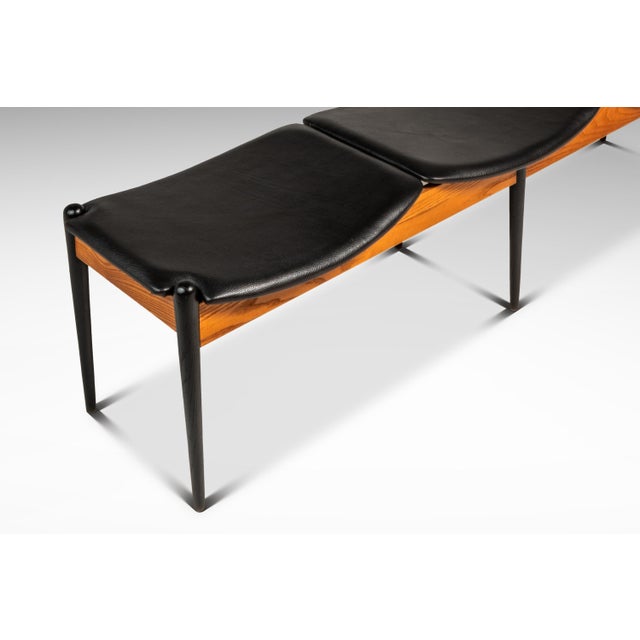 Mid-Century Modern Three Seat Gallery Bench in Oak & Leather Attributed to Arthur Umanoff for Washington Woodcraft, Usa, C. 1960s For Sale - Image 12 of 17