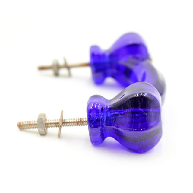 Traditional Vintage 4.25 In. Blue Glass Bridge Drawer Pull For Sale - Image 3 of 4