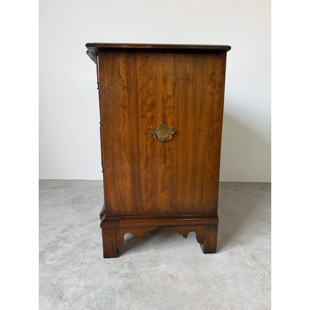 Vintage Pennsylvania House Georgian Style Cherry Block-Front Chest of Drawers For Sale - Image 10 of 13