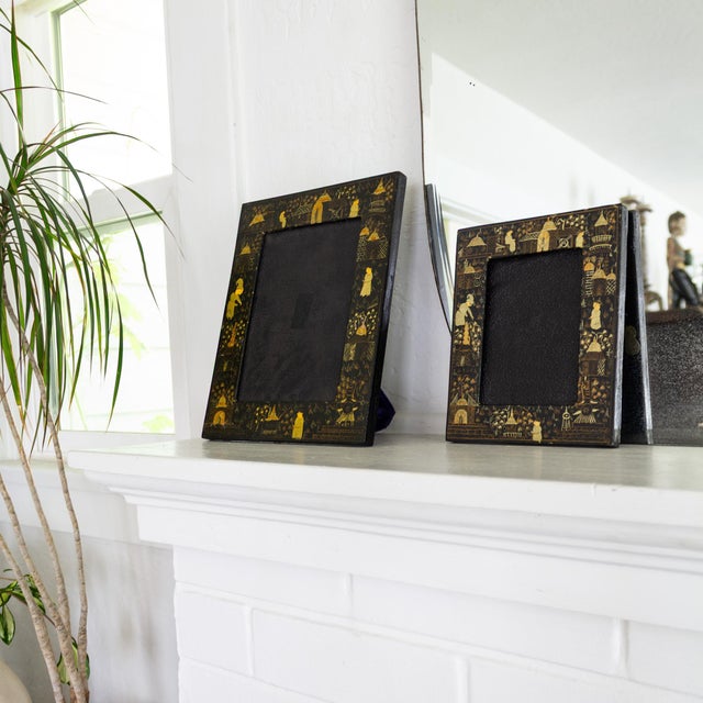 Pair of Vintage Hand Painted Black Lacquered Chinoisere Picture Frames For Sale - Image 6 of 13