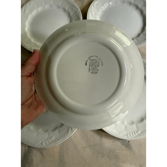 Ceramic 1950s Set of Five (5) Royal Crownford Wheat Ironstone 8” Plates, Made in England, Embossed White Ironstone Dinnerware For Sale - Image 7 of 8