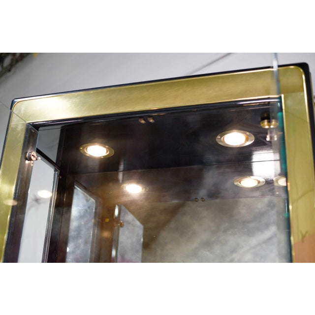 1970s Mirrored & Brass Curio Vitrine Display Cabinets by Mastercraft - a Pair For Sale In Chicago - Image 6 of 12
