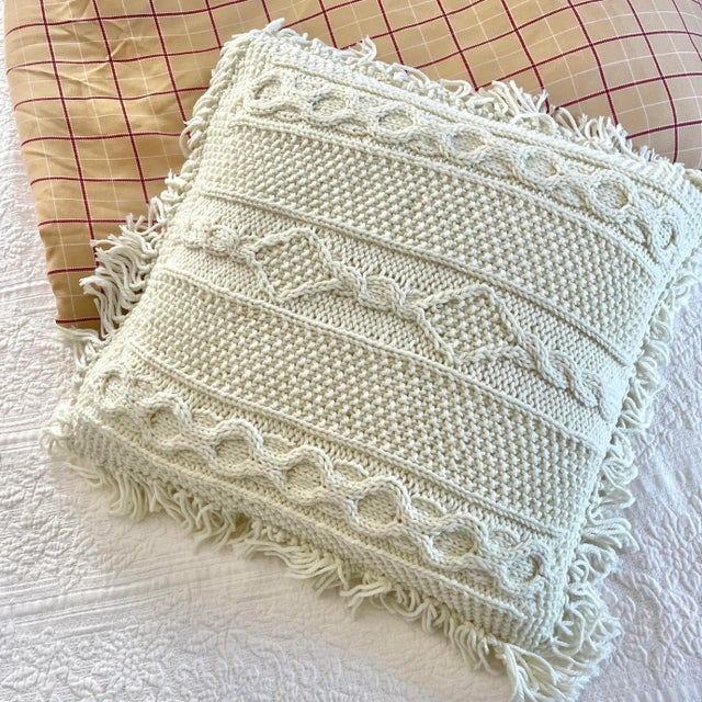 Cabin Late 20th Century Cozy Handmade Cable Knit Throw Pillow For Sale - Image 3 of 8