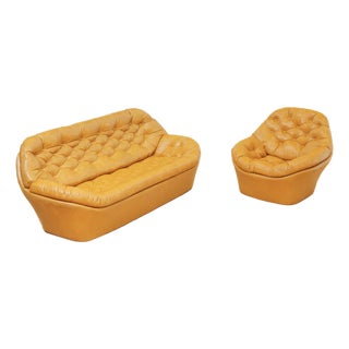 Sculptural 1970s Tufted Camel Lounge Chair & Sofa Set For Sale