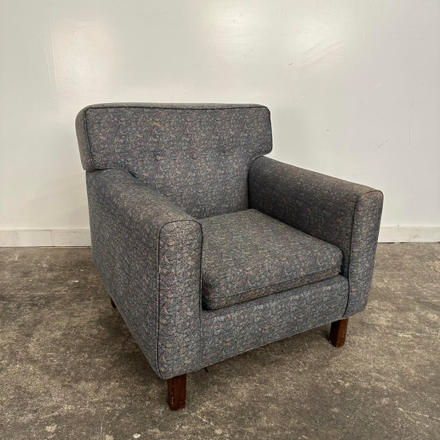 Mid century modern Edward Wormley for Dunbar Lounge Chair. This well made vintage lounge chair is designed by Edward...