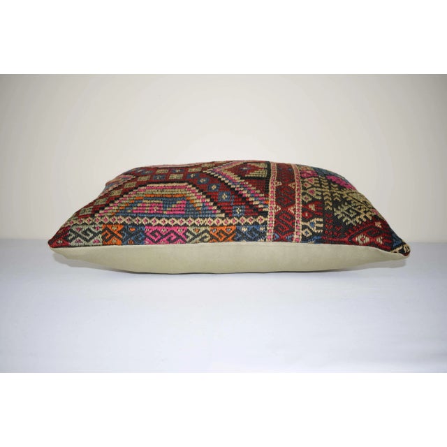 Vintage Jajim Rug Pillow, Tribal Farm, Oblong Chair 16'' X 24'' (40 X 60 Cm) For Sale - Image 4 of 6