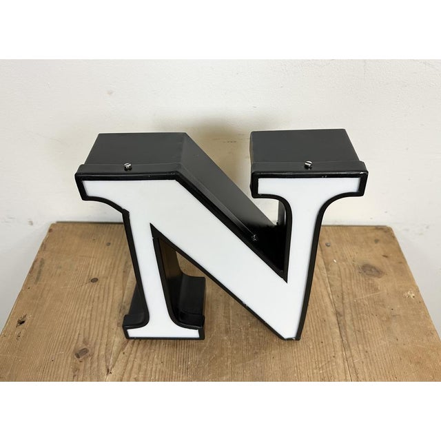 Vintage Illuminated Letter N, 1970s For Sale - Image 6 of 17