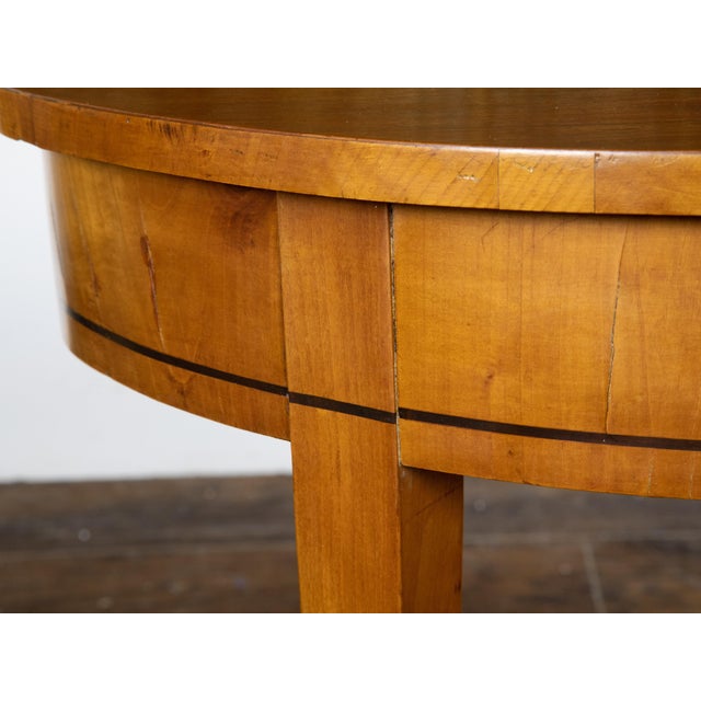 French French Neoclassical Style 19th Century Walnut Table with Oval Top, Tapered Legs For Sale - Image 3 of 12