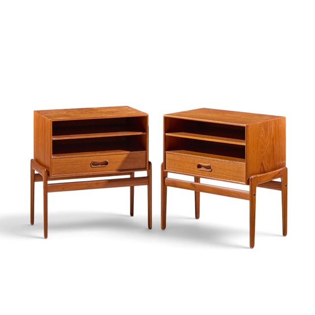 Mid-Century Modern Arne Vodder for Vamo Sønderborg Mid Century Danish Teak Nightstands - Pair For Sale - Image 3 of 12