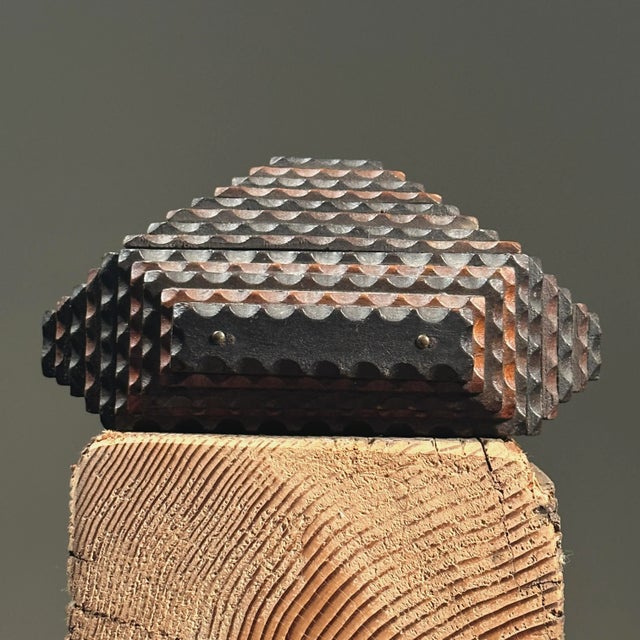Abstract Antique Chip Carved Bicolor Tramp Art Lidded Geometric Box For Sale - Image 3 of 8