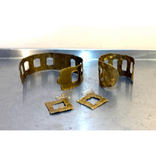 Gladiator Style Gold Tone Choker, Cuff Bracelet & Earrings For Sale - Image 4 of 4