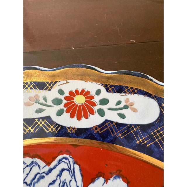 Late 19th Century Antique Japanese Imari Scalloped Porcelain Charger For Sale - Image 5 of 7