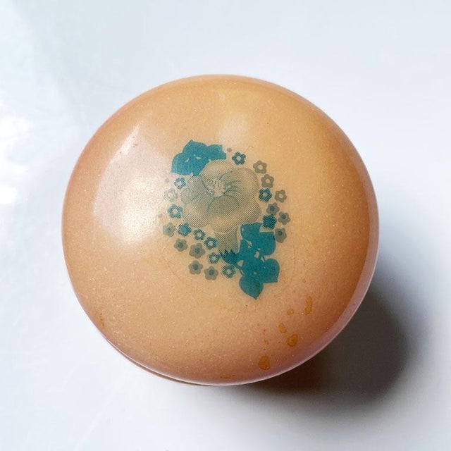 Art Deco Genuine Italian Pink Carved Alabaster or Opaline Decorative Trinket Box, Italy For Sale - Image 3 of 5