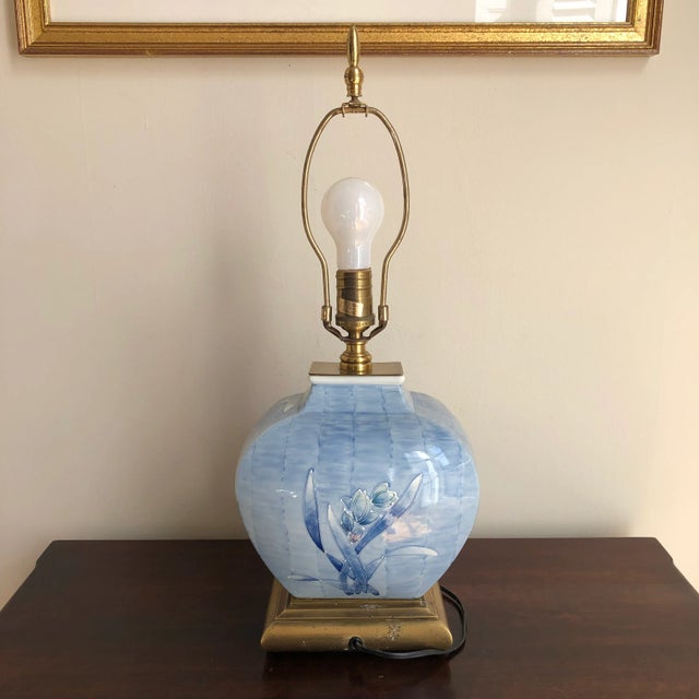 Sky Blue Late 20th Century Wildwood Chinoiserie Floral Table Lamp For Sale - Image 8 of 12