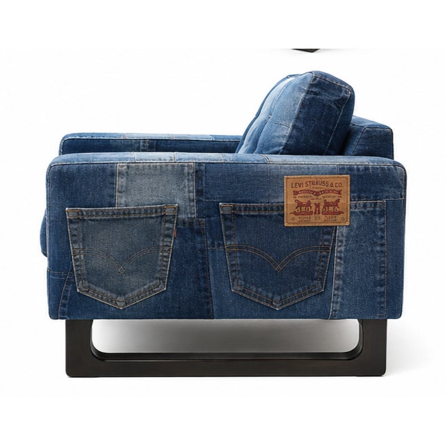 The Barracuda Denim Lounge Chair is a great design for any interior concept. Produced from a solid alder wood frame and...