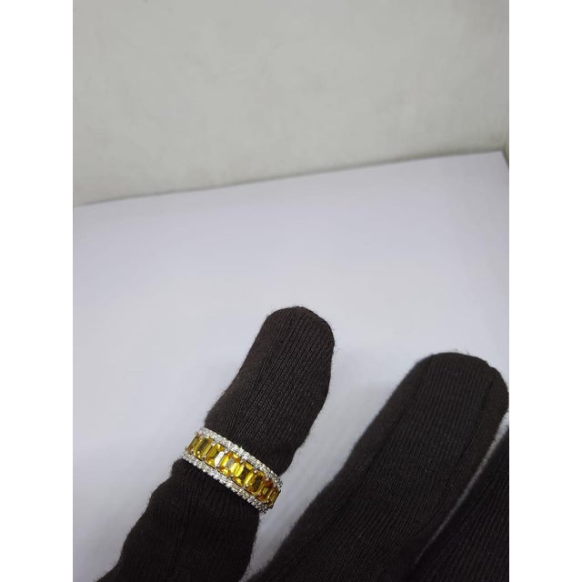 Natural Yellow Sapphire 3.30cts & Diamond 0.75cts Ring in 14k Gold For Sale - Image 4 of 8