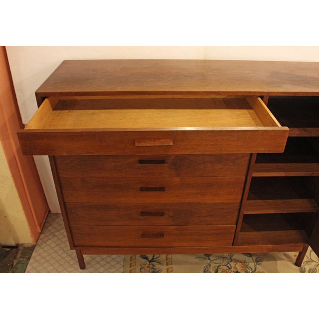 Mount Airy Furniture Company Circa 1960 American Walnut Six-Drawer Chest With Cabinet For Sale - Image 4 of 8