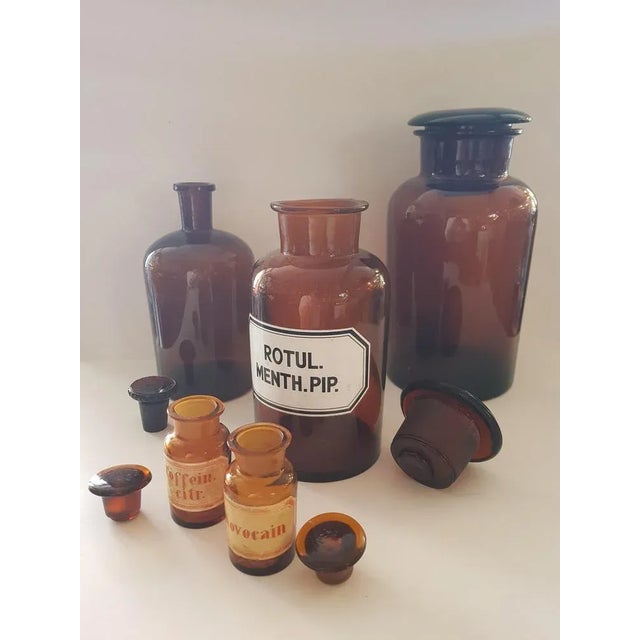 Vintage Convolut Pharmacist Bottles, Set of 5, in Very Good conditions. Designed 1950 to 1959