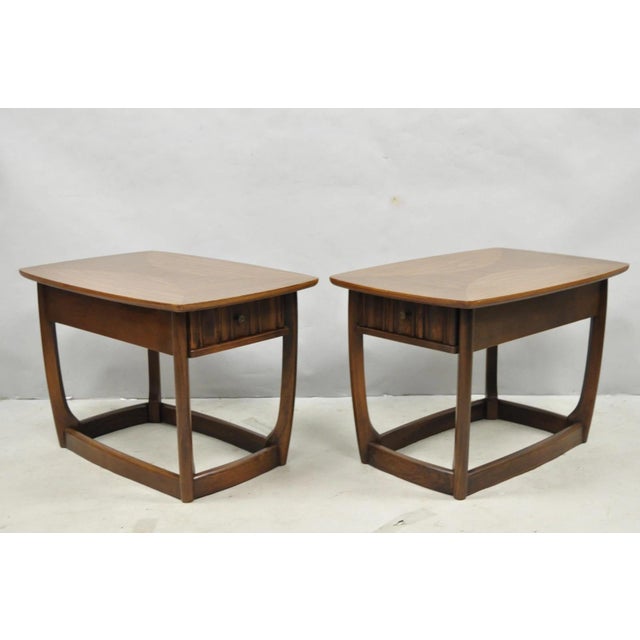 Vintage Mid Century Modern Sculpted Walnut & Laminate Coffee End Table Set 3 Pc For Sale - Image 12 of 18