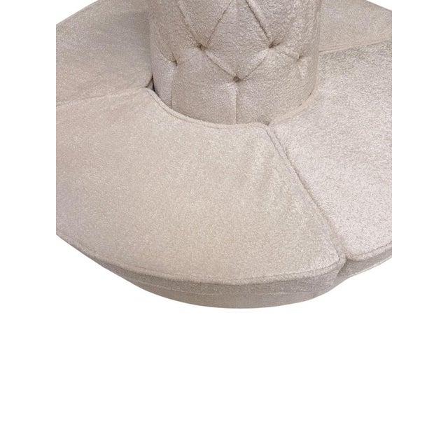 Hollywood Regency Round Banquet Settee in Bouclé, 1980s For Sale - Image 6 of 13