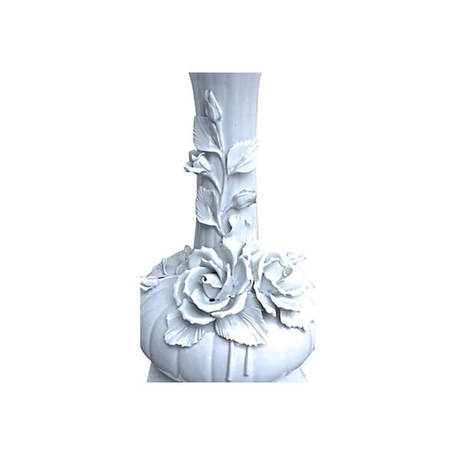 Italian 1960s Large Italian Porcelain Rose Lamp For Sale - Image 3 of 4