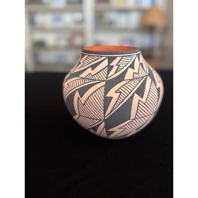 Late 20th Century Late 20th Century Acoma Pueblo Pottery Jar — J. Garcia — Lightning & Rain Pattern — 6" For Sale - Image 5 of 8