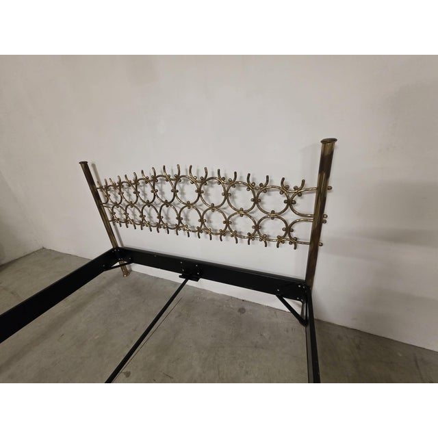 Sculptural Bed by Arnaldo Pomodoro for Osvaldo Borsani, 1960s For Sale - Image 12 of 18