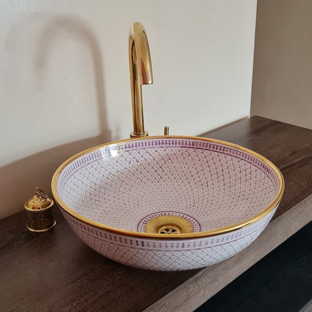 Contemporary 14 Karat Gold Soft Purple Washbasin Sink For Sale - Image 4 of 6